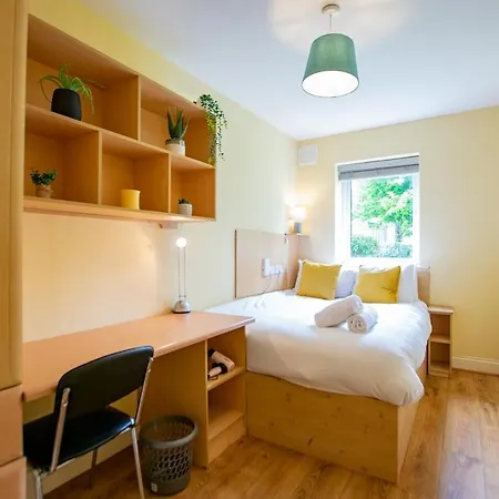 Comfortable 2-bed In Apartment Galway
