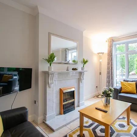 Comfortable 2-bed In Apartment Galway