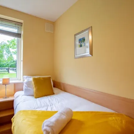 Comfortable 2-bed In * Galway