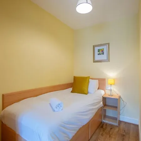 Comfortable 2-bed In Apartment Galway